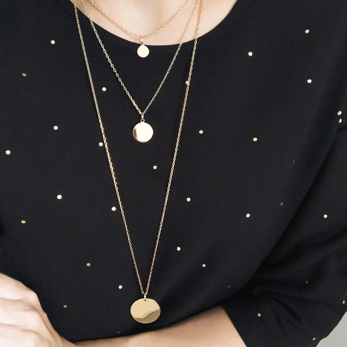 Trio de médailles sur chaînes Trio De Médailles Sur Chaînes -Atelier de Famille Soldes 2371 2370 2 1200 amb 2369