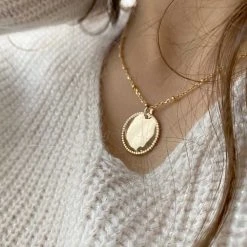 Pendentif Médaille Perlée Sur Chaîne Maille Perlée -Atelier de Famille Soldes 3219 port 1200