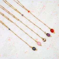 Collier Chaîne Perlée Pendante Et Pierre Baroque -Atelier de Famille Soldes baroque setdesign 1