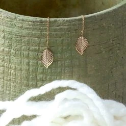 Boucles D'oreilles Feuille Sur Chaîne -Atelier de Famille Soldes bo feuilles sur chaine 2858 1