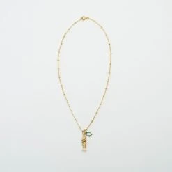 Collier Gris-Gris Sur Chaîne Perlée -Atelier de Famille Soldes col poisson articule amulette chaine perle