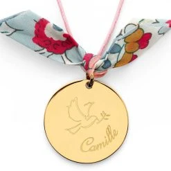 Collier Grande Médaille Colombe Et Prénom Sur Cordon Plaqué Or -2.7cm -Atelier de Famille Soldes col grde med colomb prenm lien po 1990 1200