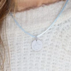 Collier Médaille Ange Dessiné Sur Lien Satin Argent Massif -Atelier de Famille Soldes col med ange dessin