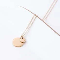 Collier 1 Rond Bombé Et 1 Mini Rond Bombé, Sur Chaîne Forçat Plaqué Or 2 Collier 1 Rond Bombé Et 1 Mini Rond Bombé, Sur Chaîne Forçat Plaqué Or -Atelier de Famille Soldes col med bomb mini 1200