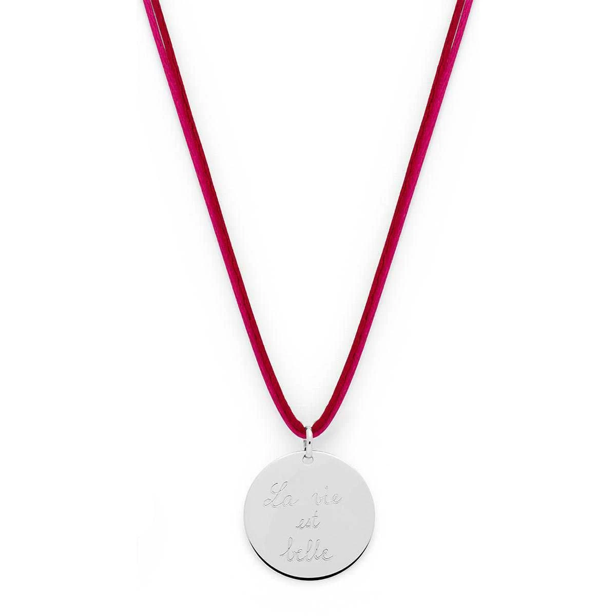 Collier grande médaille sur lien satin Collier Grande Médaille Sur Lien Satin -Atelier de Famille Soldes col pend medaill 2cord ag 72 1200