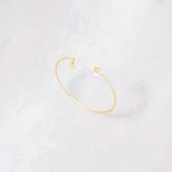 Jonc Fin Martelé Nacre Et Mini Gris-gris -Atelier de Famille Soldes jonc fin martele nacre trefle setdesign