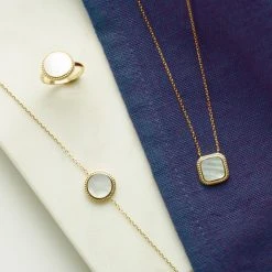 Bracelet Nacre Perlée Sur Chaîne -Atelier de Famille Soldes nacre violet