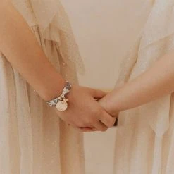 Bracelet Petite Médaille Plate Et Mini Croix Sur Lien Liberty (gravure Manuelle) -Atelier de Famille Soldes pmp et mini croix enfant